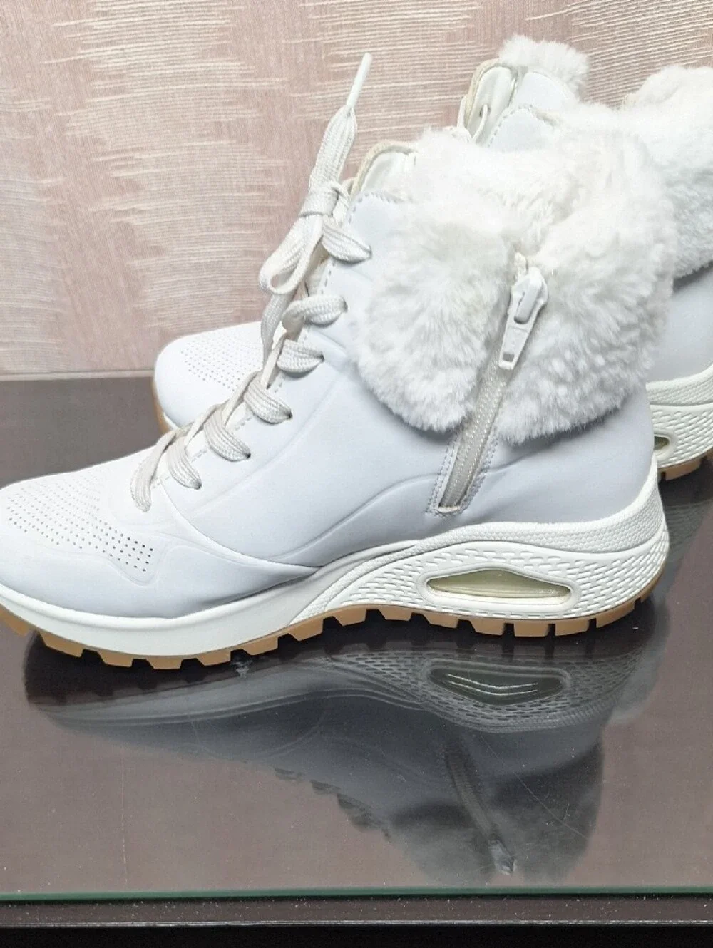 Skechers White Faux-Fur Lined Winter Boots
